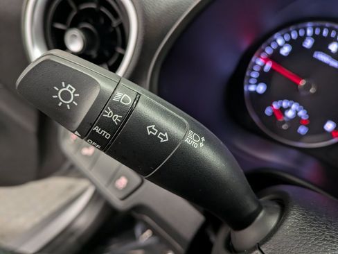 Used 2023 Kia Forte LXS w/ LXS Technology Package image 18