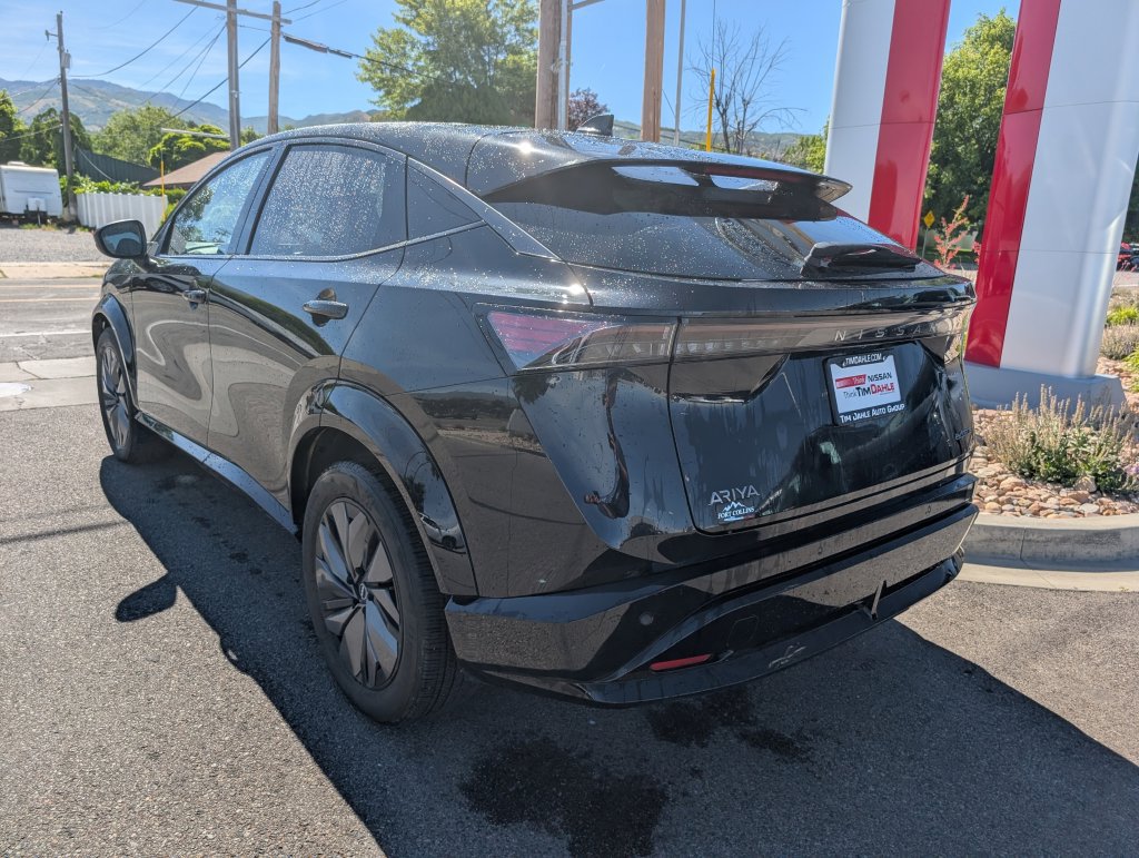 Used 2025 Nissan Ariya AWD image 6