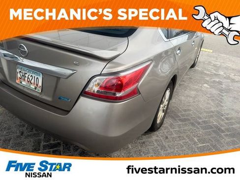 Used 2014 Nissan Altima 2.5 S w/ Sport Value Package FWD image 13