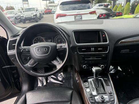 Used 2016 Audi Q5 2.0T Premium Plus w/ Technology Package AWD/4WD image 17