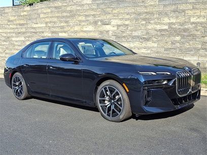 New 2026 BMW 750e xDrive