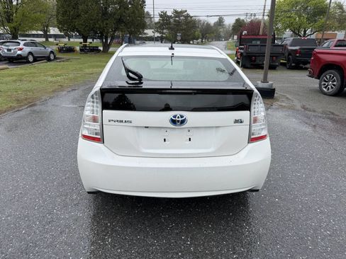 Used 2011 Toyota Prius Three w/ Solar Roof Pkg FWD image 4