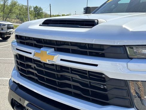 Used 2026 Chevrolet Silverado 2500 Custom w/ Custom Value Package AWD/4WD image 32