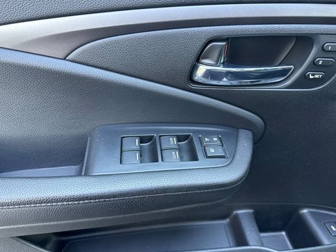 Used 2022 Honda Pilot Special Edition image 12