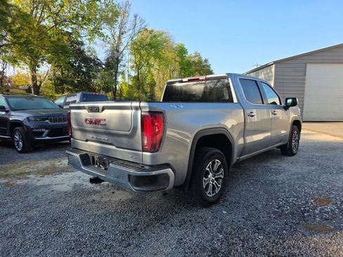 Used 2025 GMC Sierra 1500 SLT image 9
