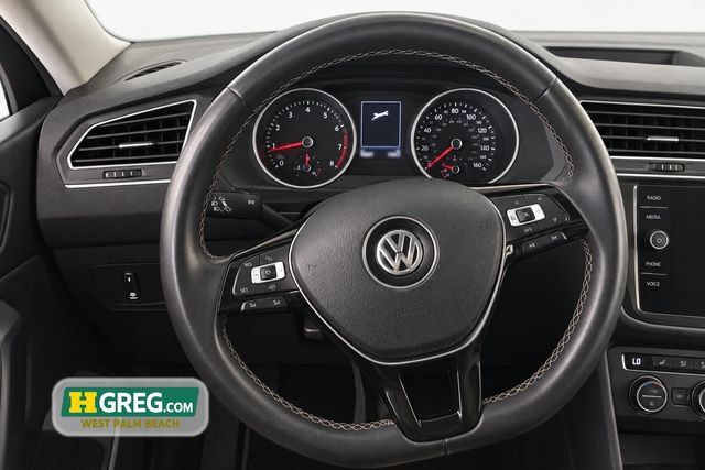 Used 2021 Volkswagen Tiguan SE AWD/4WD image 10