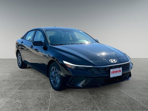 New 2026 Hyundai Elantra Blue image 7