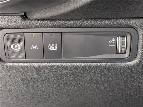 Used 2025 Chevrolet Equinox EV LT image 12