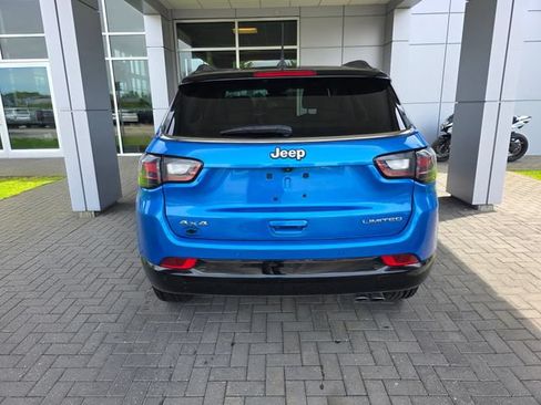 Used 2022 Jeep Compass Limited w/ Elite Group AWD/4WD image 3