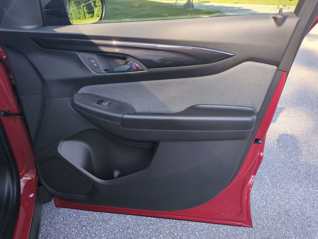 New 2026 Chevrolet TrailBlazer LS w/ LS Convenience Package FWD image 32