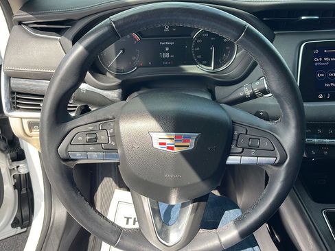 Used 2022 Cadillac XT4 Premium Luxury FWD image 10