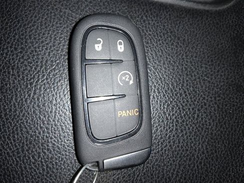 Used 2013 RAM 1500 Laramie w/ Convenience Group RWD image 32