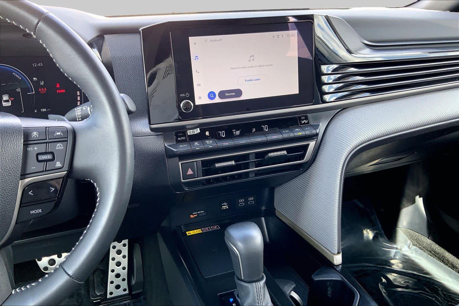 Used 2026 Toyota Camry SE FWD image 6