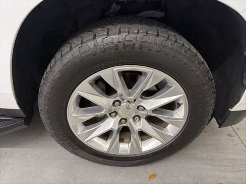 Used 2021 Chevrolet Tahoe Premier w/ Premium Package AWD/4WD image 24