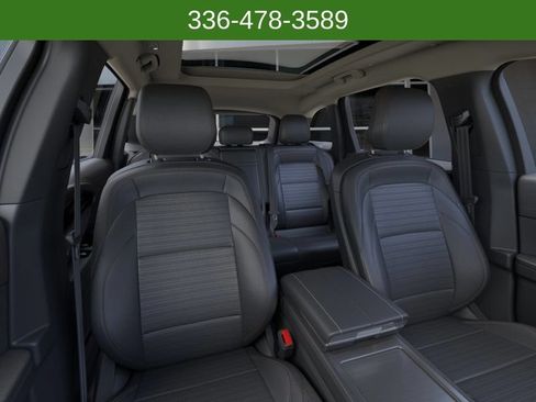 New 2026 Lincoln Nautilus Reserve w/ Jet Appearance Package AWD/4WD image 10