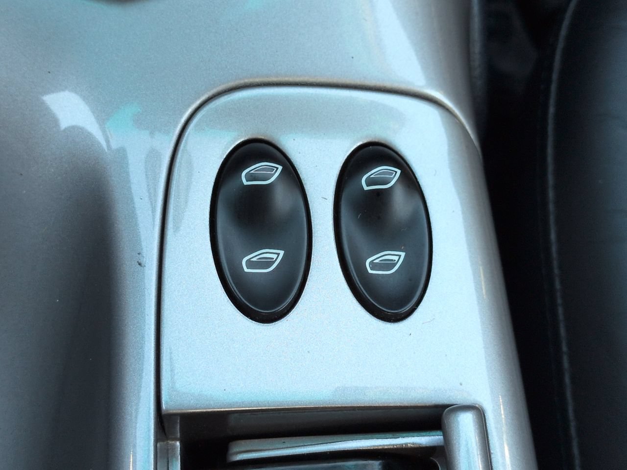 Used 2003 Porsche Boxster RWD image 16