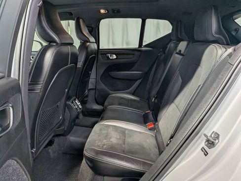 Used 2020 Volvo XC40 T5 R-Design w/ Protection Package Premier AWD/4WD image 10