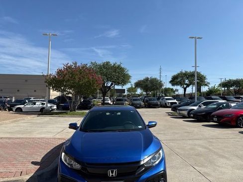 Used 2017 Honda Civic EX image 3