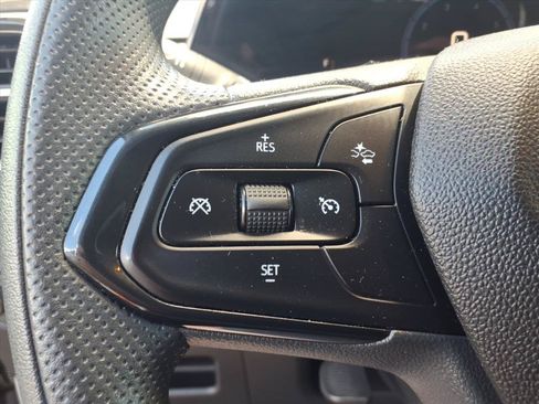 Used 2025 Chevrolet TrailBlazer LT AWD/4WD image 19