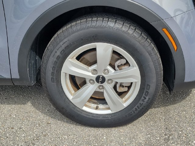 Certified 2024 Kia Sorento LX FWD image 5