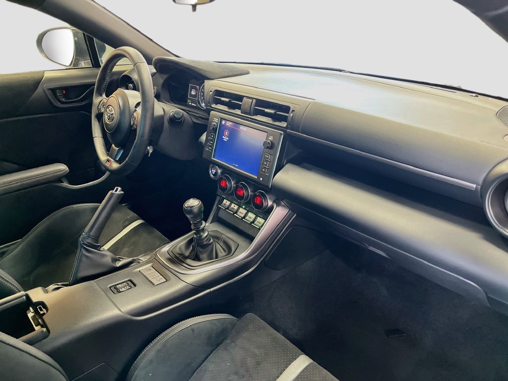 Used 2024 Toyota GR86 Premium RWD image 28