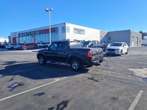 Used 2005 Ford Explorer Sport Trac XLT image 9