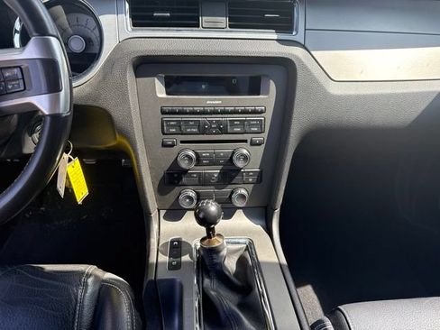 Used 2010 Ford Mustang GT Premium RWD image 13