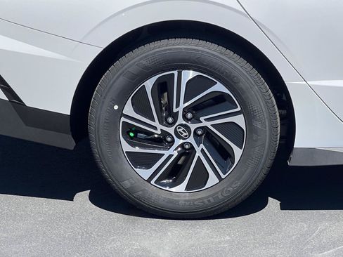 Certified 2026 Hyundai Sonata Blue FWD image 15