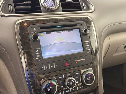 Used 2014 Buick Enclave Leather image 13