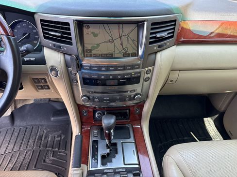 Used 2008 Lexus LX 570 4WD image 37