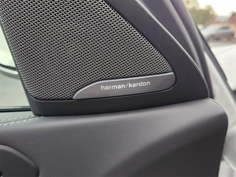 New 2026 BMW X6 xDrive40i image 18