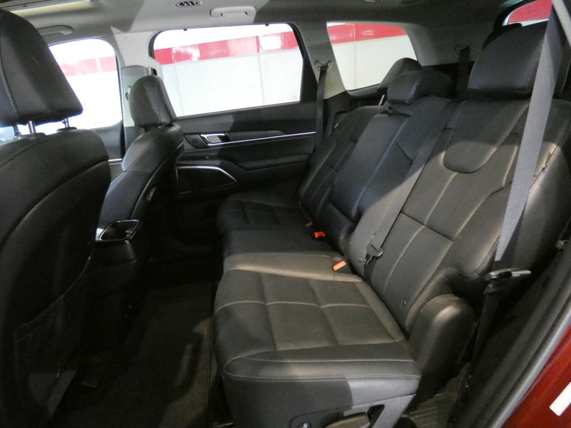 Used 2023 Kia Telluride AWD image 26