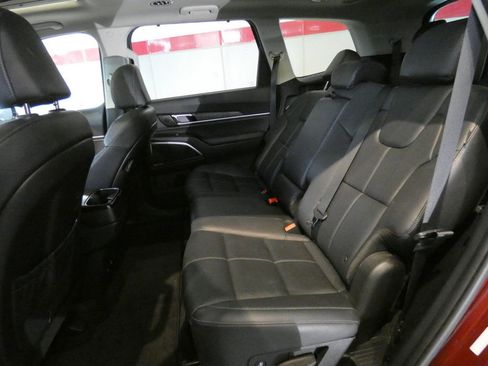 Used 2023 Kia Telluride AWD image 26