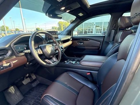 Used 2026 Honda Pilot TrailSport image 17