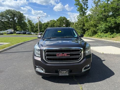 Used 2016 GMC Yukon XL SLT w/ Open Road Package AWD/4WD image 2