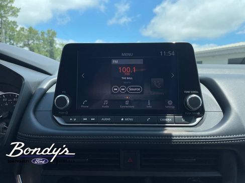 Used 2024 Nissan Rogue S AWD/4WD image 5
