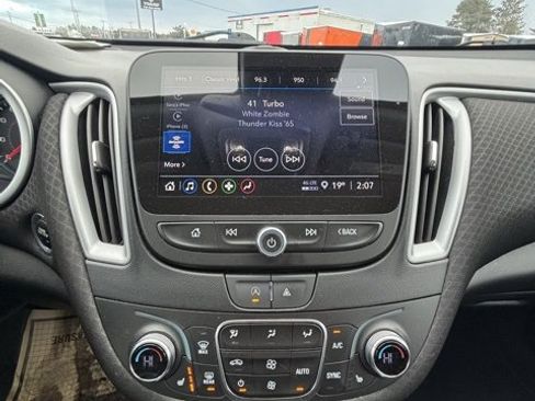 Used 2023 Chevrolet Malibu LT image 23