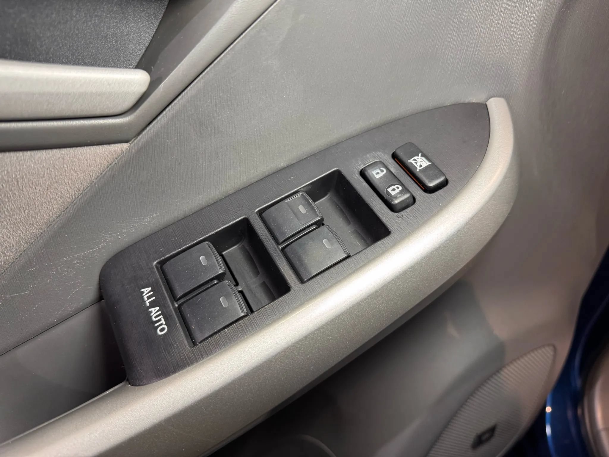 Used 2010 Toyota Prius Three w/ Navigation Pkg FWD image 17