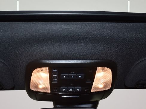 Used 2025 Dodge Durango R/T w/ Blacktop Package AWD/4WD image 25