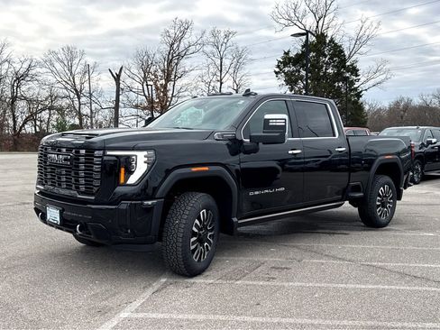 New 2026 GMC Sierra 2500 Denali Ultimate image 4