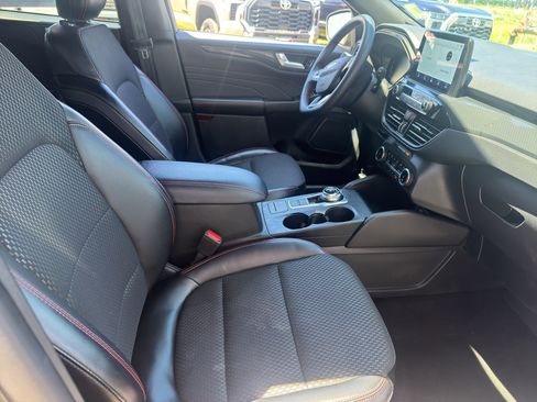 Used 2024 Ford Escape ST-Line AWD/4WD image 17