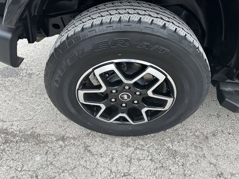 Used 2023 Ford Bronco Outer Banks image 15