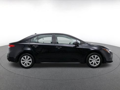 Used 2025 Toyota Corolla LE FWD image 10