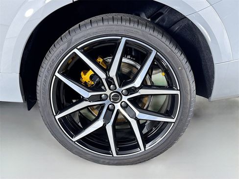 New 2026 Volvo XC60 T8 Polestar w/ Protection Package Premier image 32