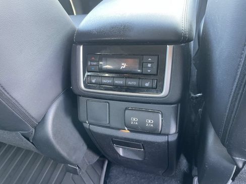 Certified 2022 Subaru Ascent Limited w/ Technology Package AWD/4WD image 26