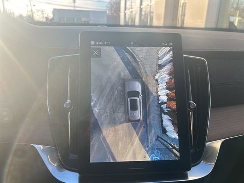 Used 2025 Volvo XC90 B6 Plus image 18