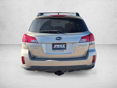 Used 2014 Subaru Outback 2.5i Premium AWD/4WD image 6