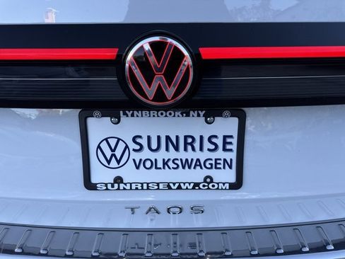 Used 2025 Volkswagen Taos S image 34