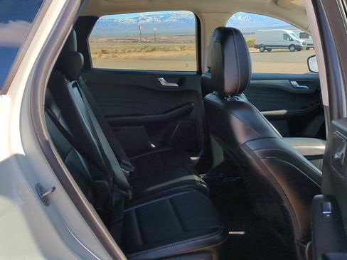 Used 2022 Ford Escape Titanium w/ Class II Trailer Tow Package image 31