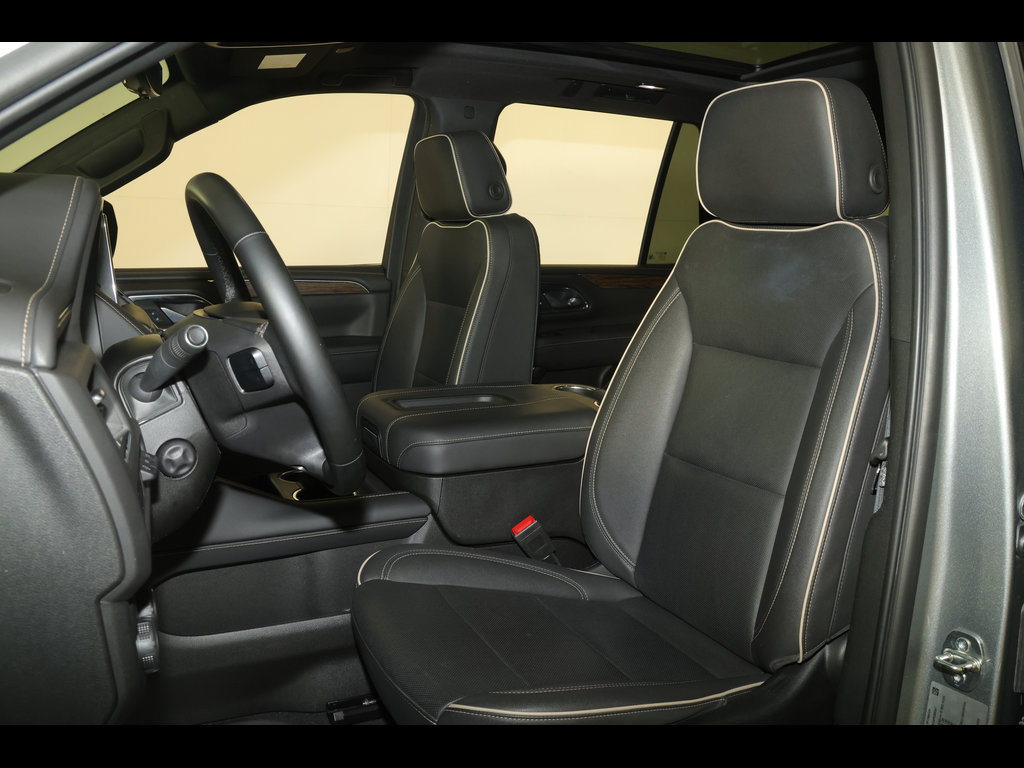Used 2023 Chevrolet Tahoe Premier AWD/4WD image 36